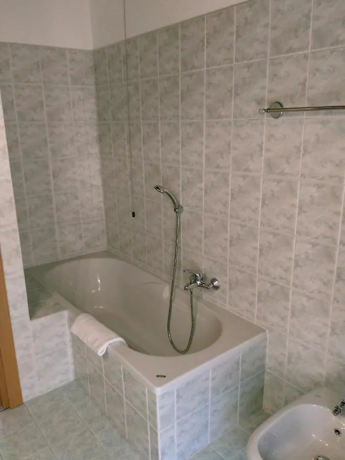 Doris' Home Pisogne 0*,
